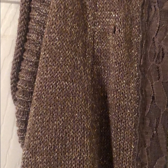 Lace Trimmed Shiny Vest - Picture 7 of 8